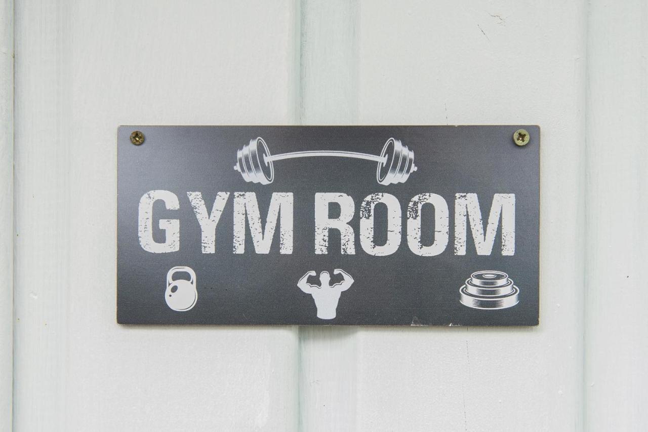 Luxury Super Central Cottage With A Hot Tub/ Gym Portree Buitenkant foto