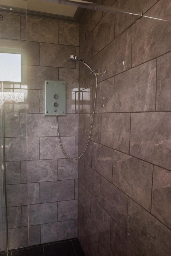 Luxury Super Central Cottage With A Hot Tub/ Gym Portree Buitenkant foto