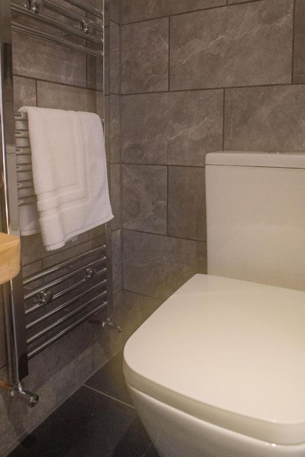 Luxury Super Central Cottage With A Hot Tub/ Gym Portree Buitenkant foto